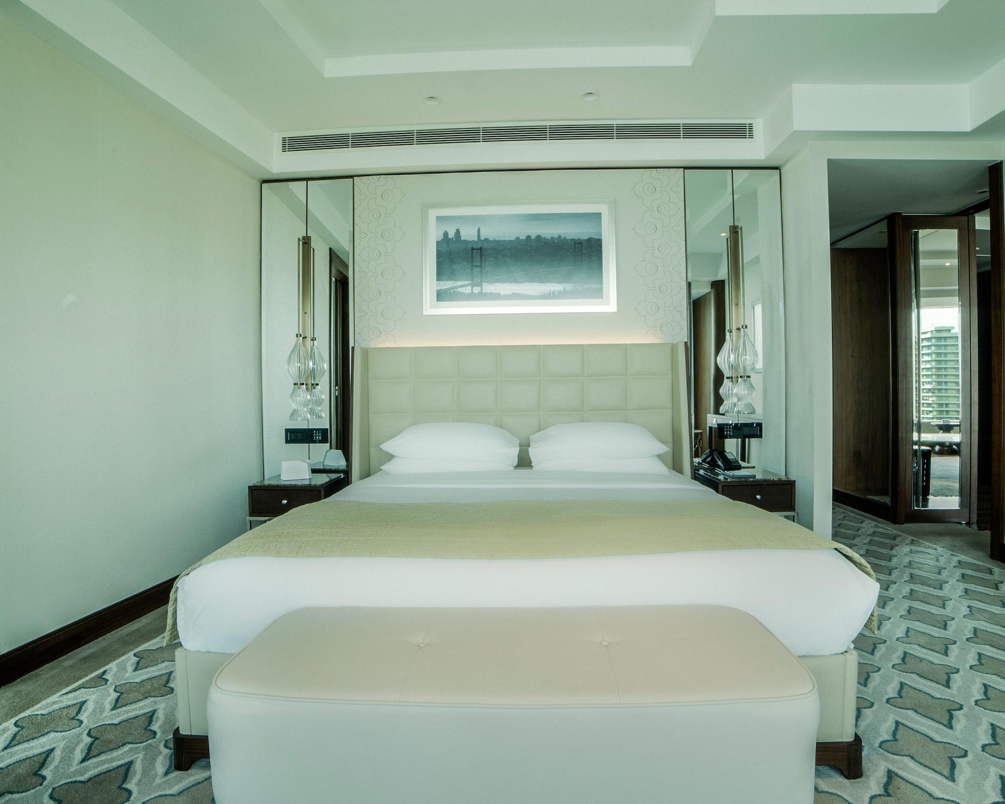 Hotel Hyatt Regency Atakoy 5*